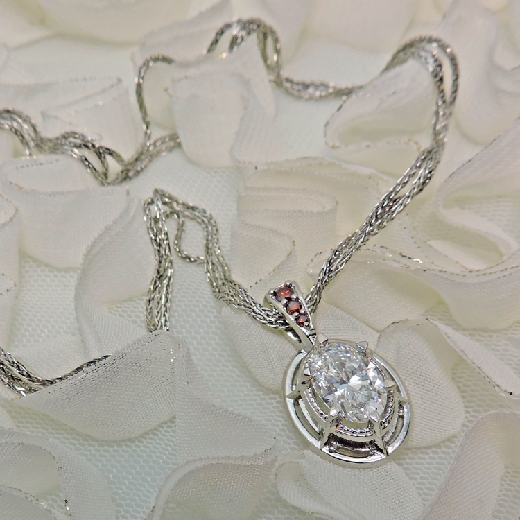 Oval-Diamond-Necklace