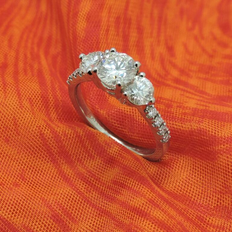 Engagement Blog 4-Dias 3-Stone in Platinum