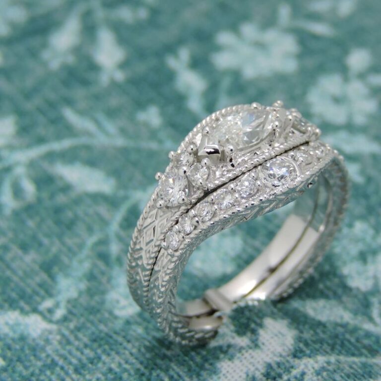 Vow Renewal 1-Heirloom Dias 14K White Gold