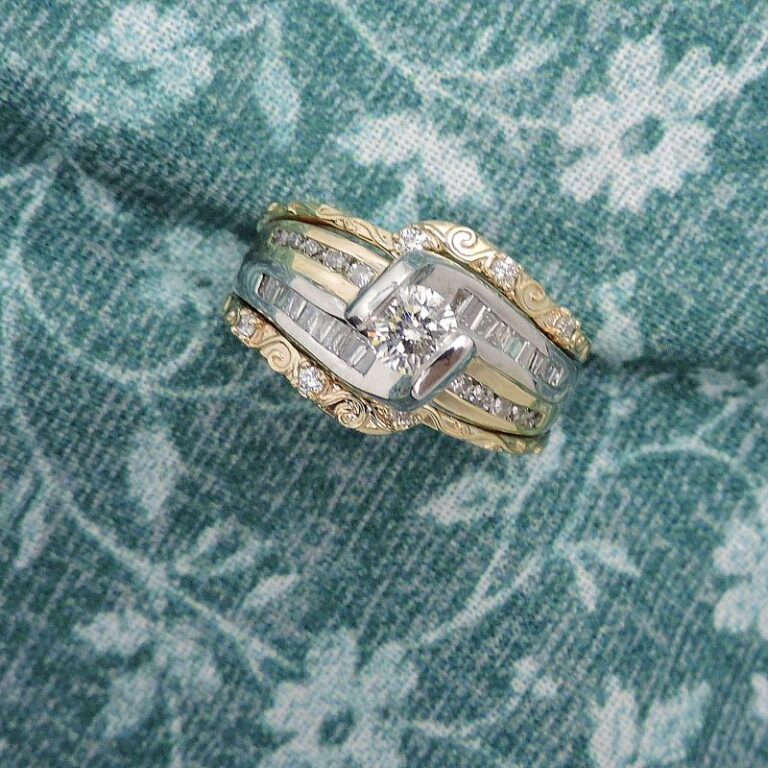Vow Renewal 5-Wedding Set Upgrade Middle Ring original - 14K Yellow Gold Bands with diamonds are new